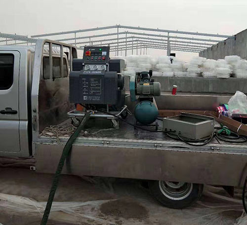 噴彩鋼瓦防腐涂料用什么噴涂機(圖2) H5600型聚脲涂料彩鋼瓦防腐噴涂機