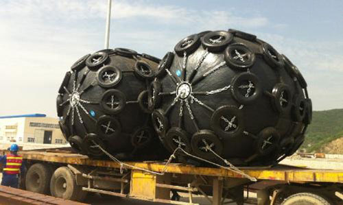 聚氨酯護舷填充設(shè)備(圖1) 聚氨酯護舷填充設(shè)備