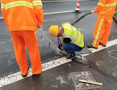 路基填充高分子聚合物灌注機(圖3) 路基填充高分子聚合物灌注機