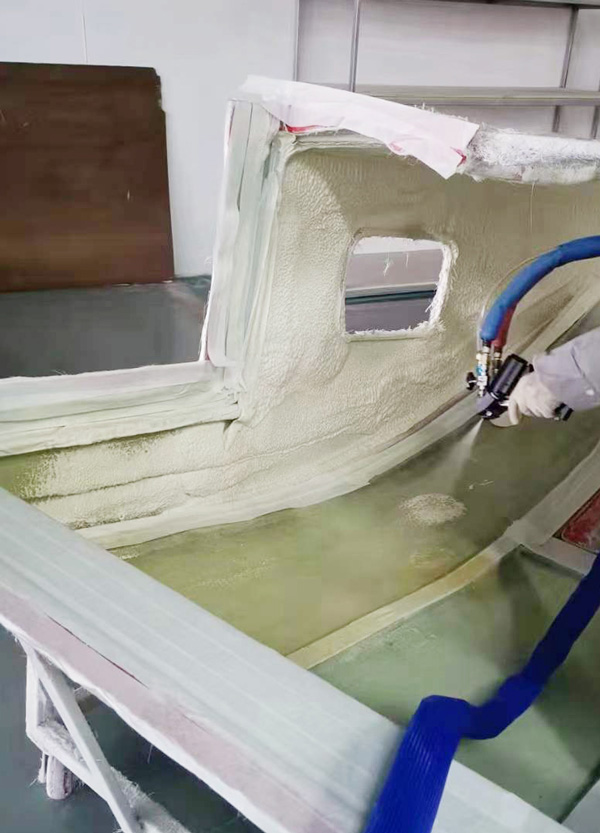 冷藏運輸車廂噴涂硬泡聚氨酯保溫保冷(圖2) 冷藏運輸車廂噴涂硬泡聚氨酯保溫保冷(圖2)