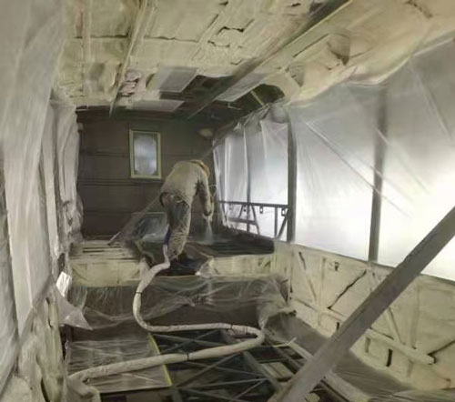 聚氨酯噴涂機(jī) 全車保溫噴涂聚氨酯泡沫(圖4) 全車保溫噴涂聚氨酯泡沫案例